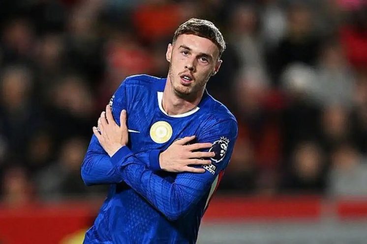 Cole Palmer alimente les rumeurs de mercato, avec Manchester United cité en cas de non-qualification de Chelsea pour la Ligue des champions.