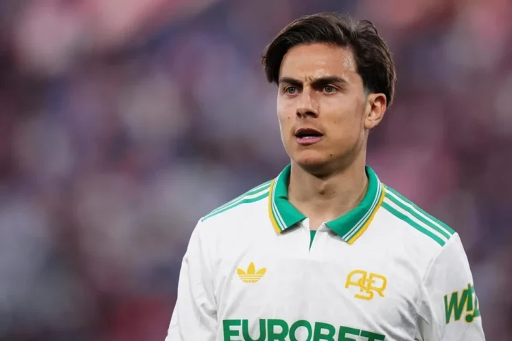 Paulo Dybala pourrait quitter l’AS Roma librement et rejoindre la Premier League cet été.