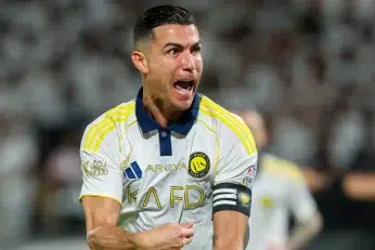 Cristiano Ronaldo devient le premier joueur à marquer 100 buts dans quatre championnats différents.