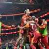 Galatasaray célèbre un quatrième titre consécutif en championnat de Turquie.