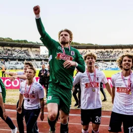 AGF Aarhus célèbre son premier titre de champion du Danemark depuis 40 ans.