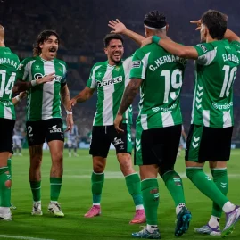 Le Real Betis célèbre son retour en Ligue des champions après 21 ans d’absence.