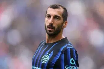 Henrikh Mkhitaryan réfléchit à son avenir alors que l’Inter Milan souhaite le conserver une saison de plus.