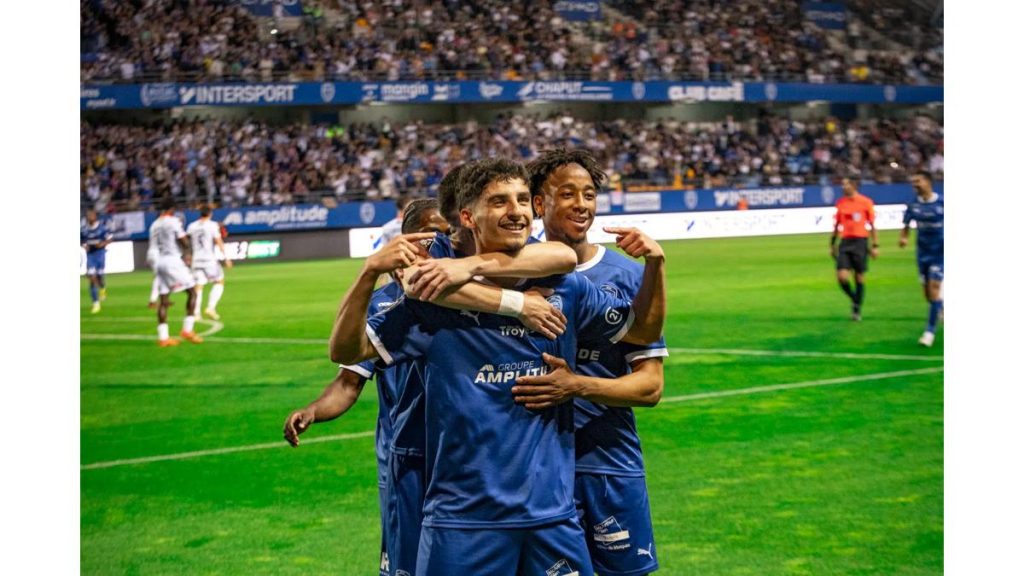 L’ESTAC Troyes décroche le titre de champion de Ligue 2