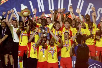 Le RC Lens remporte la Coupe de France pour la première fois de son histoire après une saison exceptionnelle.