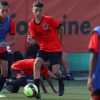 Trois jeunes joueurs de l’OGC Nice sont menacés de licenciement après une grave altercation au centre de formation.