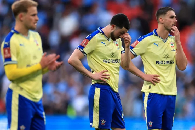 Southampton a été exclu des barrages d’accession à la Premier League après une affaire d’espionnage.