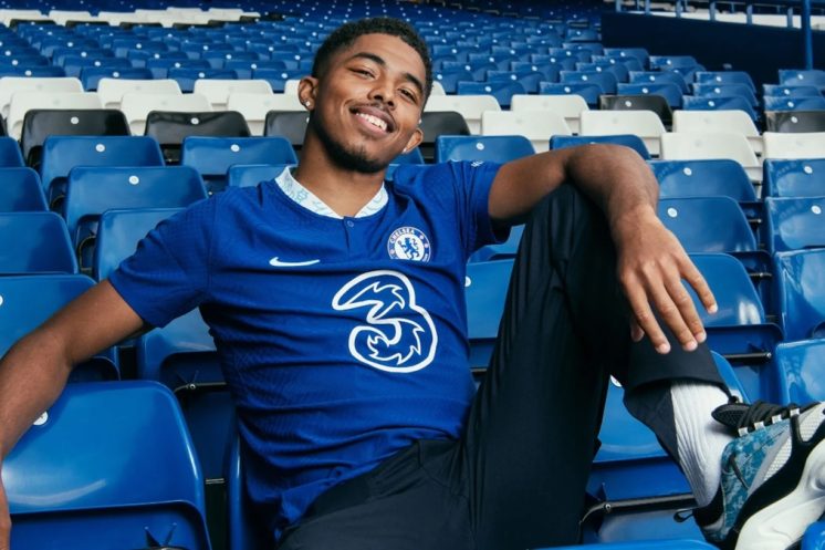 Wesley Fofana aurait été proposé au FC Barcelone pour le prochain mercato.