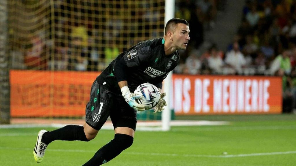 Anthony Lopes tout proche de signer à Angers