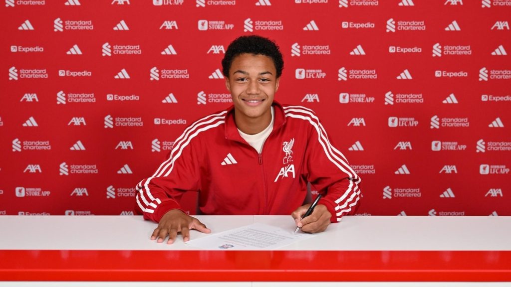Le fils de Djibril Cissé signe son premier contrat professionnel à Liverpool