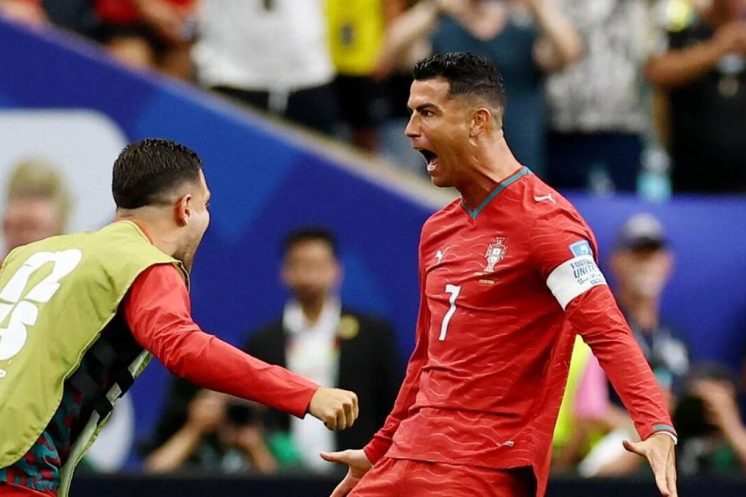 Cristiano Ronaldo a inscrit un doublé lors de la large victoire du Portugal face à l’Ouzbékistan.