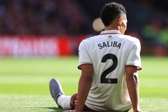 William Saliba pourrait manquer la Coupe du monde 2026 après avoir aggravé sa blessure avec Arsenal.
