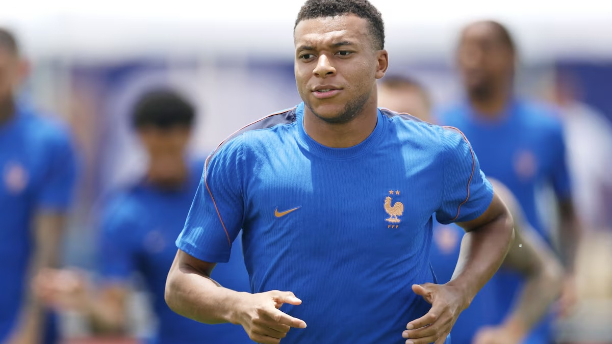 Malgré ses performances individuelles, Kylian Mbappé termine la saison 2025-2026 sans titre collectif avec le Real Madrid et la France.