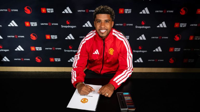Manchester United reconstruit entièrement son milieu