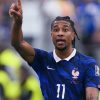 Michael Olise a dépassé la barre des 34 passes décisives en cumulant ses performances avec le Bayern Munich et l’équipe de France.