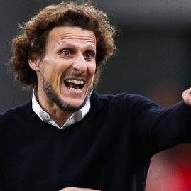 Diego Forlán va assurer l’intérim à la tête de la sélection uruguayenne.