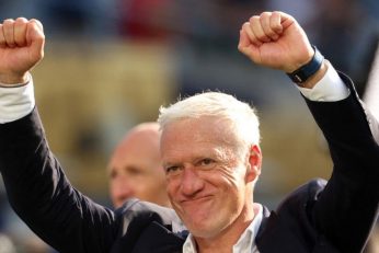 Didier Deschamps confirme son immense régularité avec les Bleus en Coupe du monde.