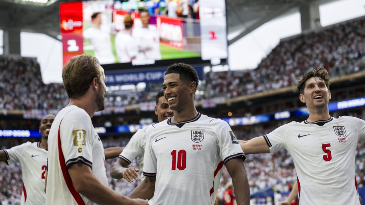 Malgré une spectaculaire réaction en seconde période, Kylian Mbappé et les Bleus se sont inclinés 6-4 contre l’Angleterre.
