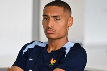 Un an après son arrivée en Arabie saoudite, Enzo Millot serait poussé vers la sortie par Al-Ahli.