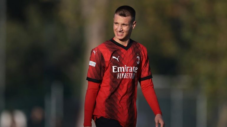 Francesco Camarda prolonge avec l’AC Milan jusqu’en 2031