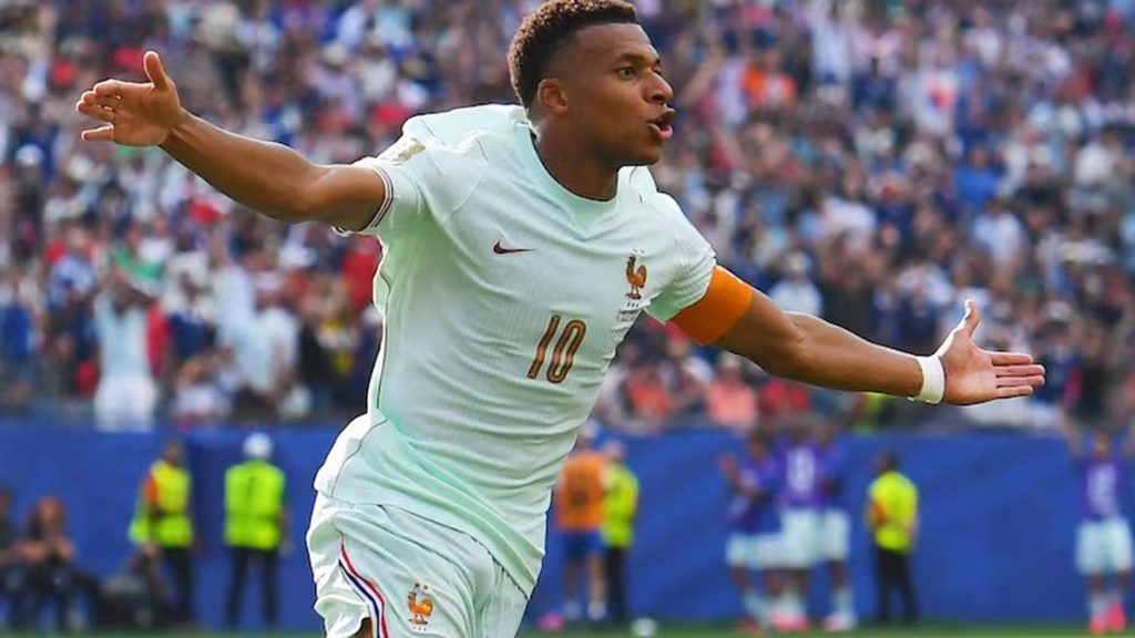 Kylian Mbappé seul au sommet des buteurs français en Coupe du monde