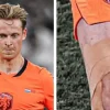 Frenkie de Jong pourrait manquer plusieurs mois en raison d’une blessure au genou droit.