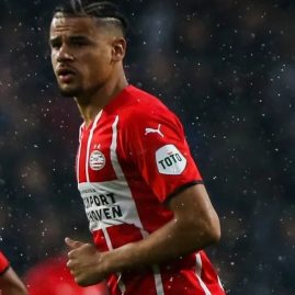 Le RC Lens négocie avec le PSV pour recruter Armando Obispo.
