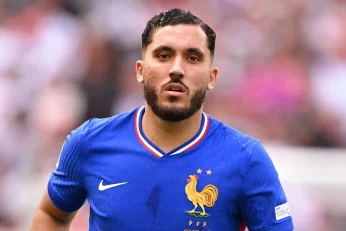Rayan Cherki livre sa réaction après l’élimination de la France contre l’Espagne.