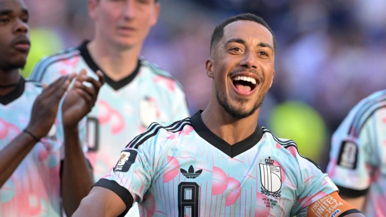 Baleba–Tielemans–Santos : le milieu qui change United