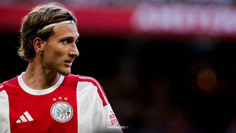 Mika Godts signe au PSG