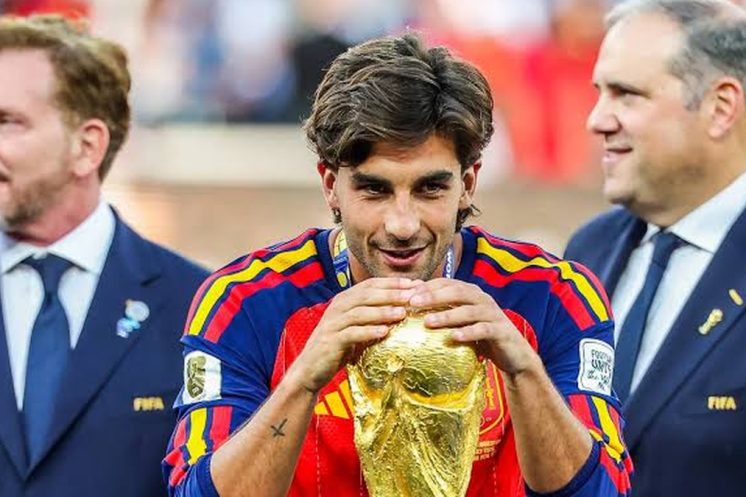 Ferran Torres souhaiterait quitter le FC Barcelone pour rejoindre le Paris Saint-Germain durant ce mercato.