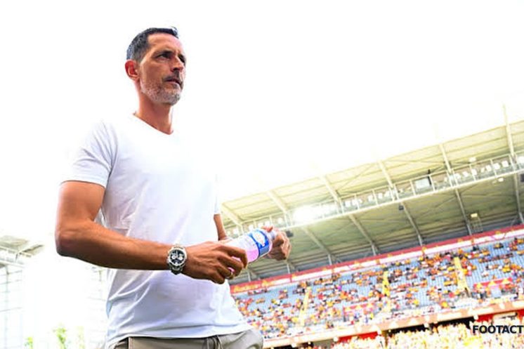 Dino Toppmöller a remporté le Trophée des Champions dès son premier match officiel avec le RC Lens.