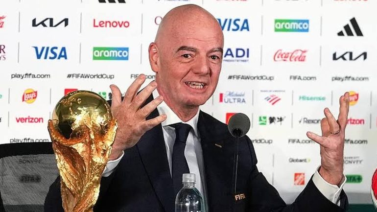 Crise à la FIFA : Gianni Infantino refuse de céder aux appels à la démission