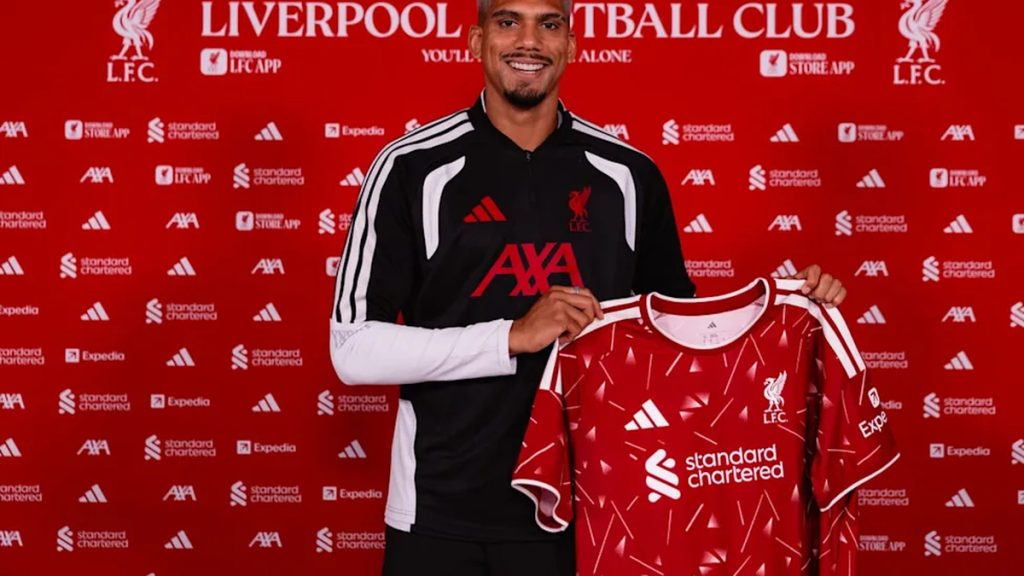 Liverpool frappe fort avec Ronald Araújo et se garde une option majeure