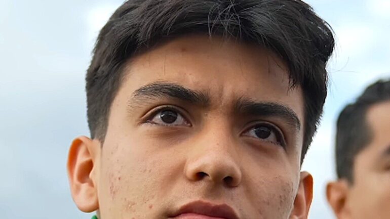 À 17 ans, Gilberto Mora sauve le premier match de Rafael Márquez avec le Mexique