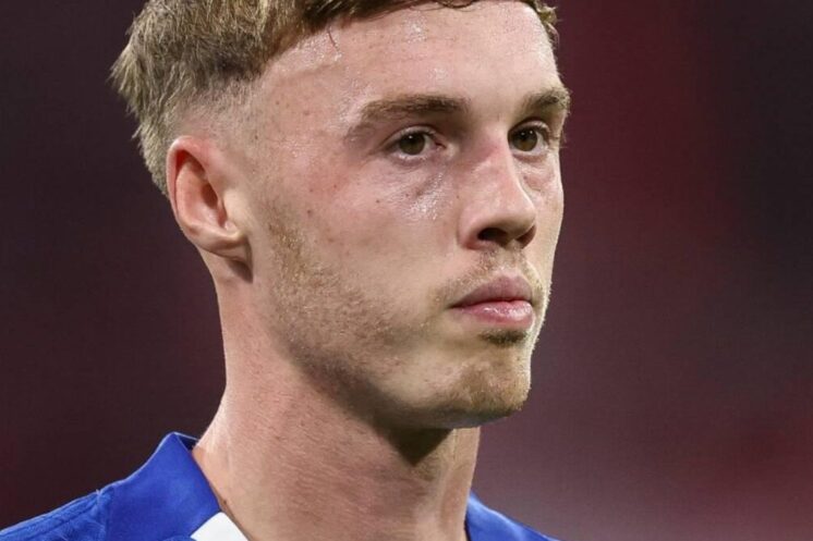 Cole Palmer portant le maillot de Chelsea