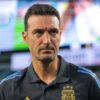 Lionel Scaloni portant le maillot d’entraînement de la sélection argentine