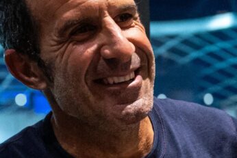 Barça : Revolut écarté à cause de Luis Figo, 26 ans après son départ au Real