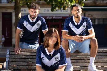 Joueurs des Girondins de Bordeaux en tenue du club