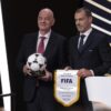 Gianni Infantino et Aleksander Čeferin lors d’un événement institutionnel