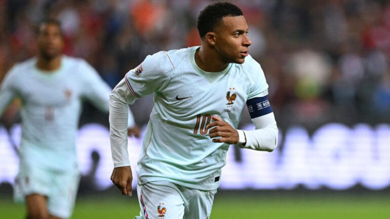 France : Zidane gagne pour sa première, Mbappé sort blessé