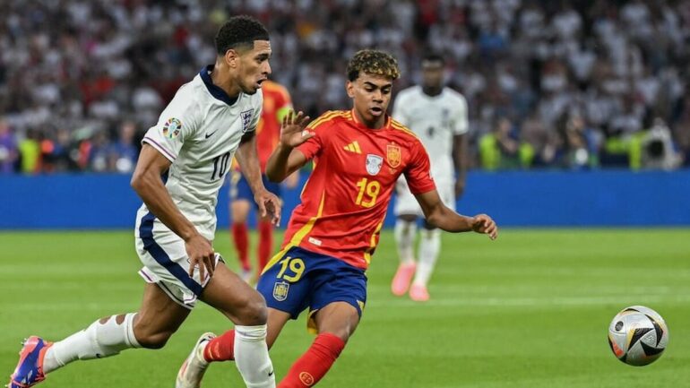 Lamine Yamal frappe après moins de deux minutes à Wembley