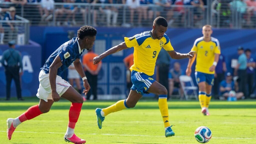 Liverpool perd Alexander Isak pendant la trêve : le Suédois rentre pour se soigner