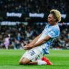 Manchester City déroule 5-0 : Floyd Samba, 17 ans, signe un doublé pour ses débuts
