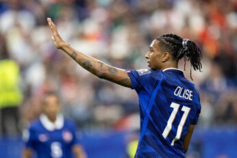 Michael Olise en action avec l’équipe de France