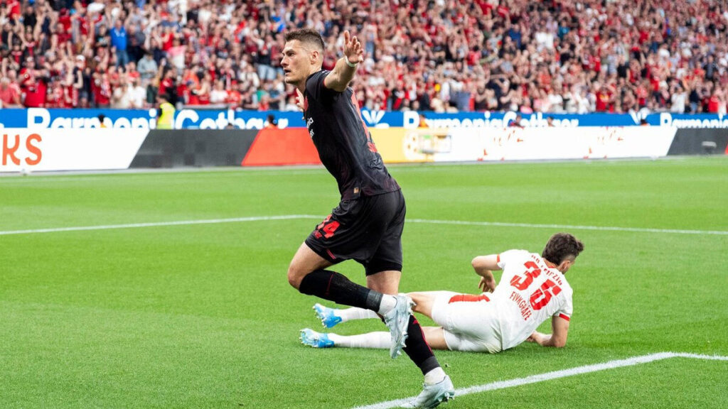 Patrik Schick marque encore et Leverkusen domine Leipzig