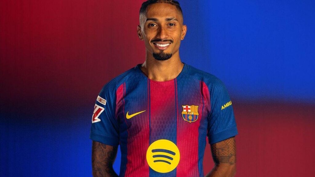 Raphinha assume pleinement sa transformation en numéro 9 au Barça