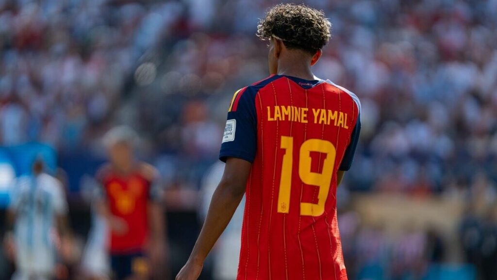 Raphinha pousse Lamine Yamal vers le Ballon d’Or : « Il le mérite »