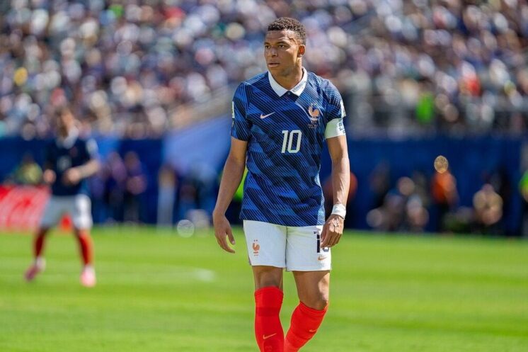 Kylian Mbappé sous le maillot de la France