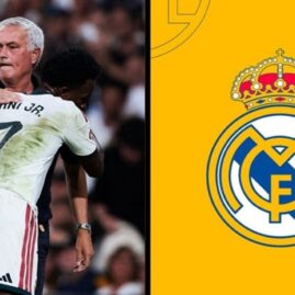 José Mourinho entourant Vinicius Junior avec le Real Madrid